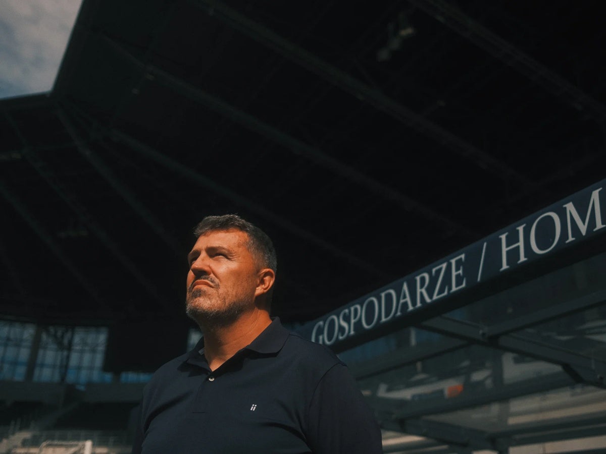 Óscar Garcia Junyent, amb el seu nou club. Pogon Szczecin