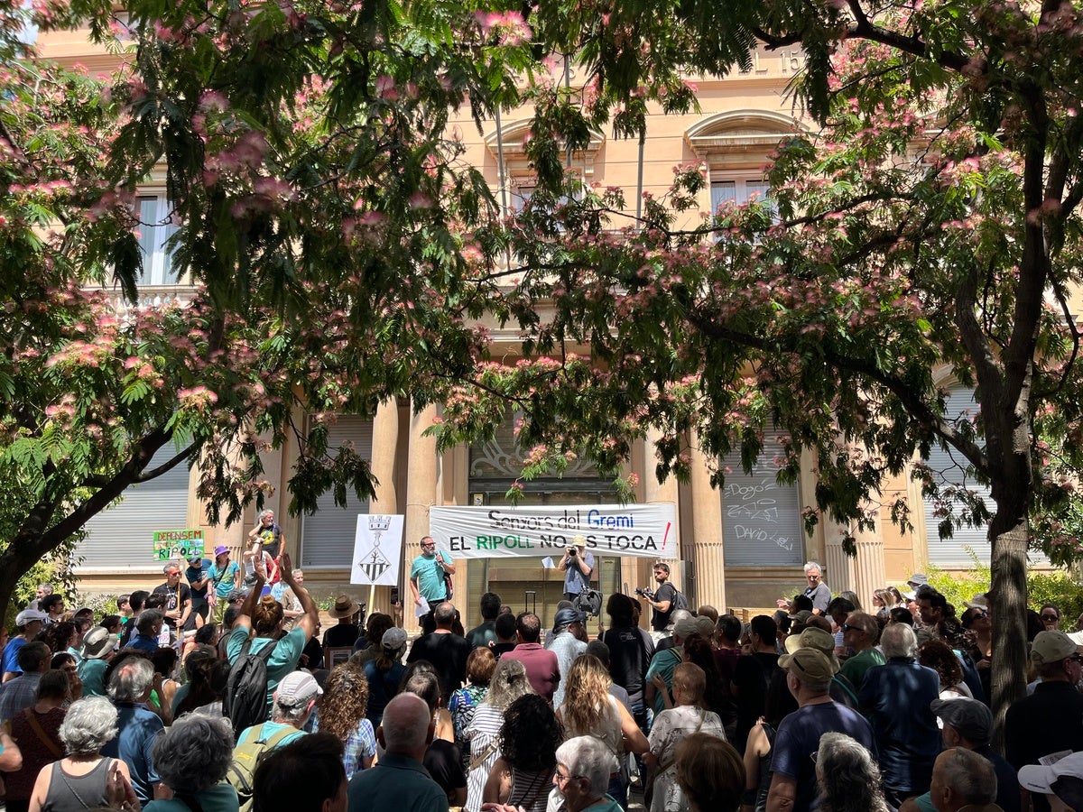 Activistes, a la seu del Gremi del carrer Sant Quirze. Autor: Jordi M.