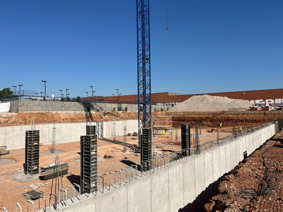 Les obres del nou tanatori de Torra, aquest dimecres. Autor: Jordi M.