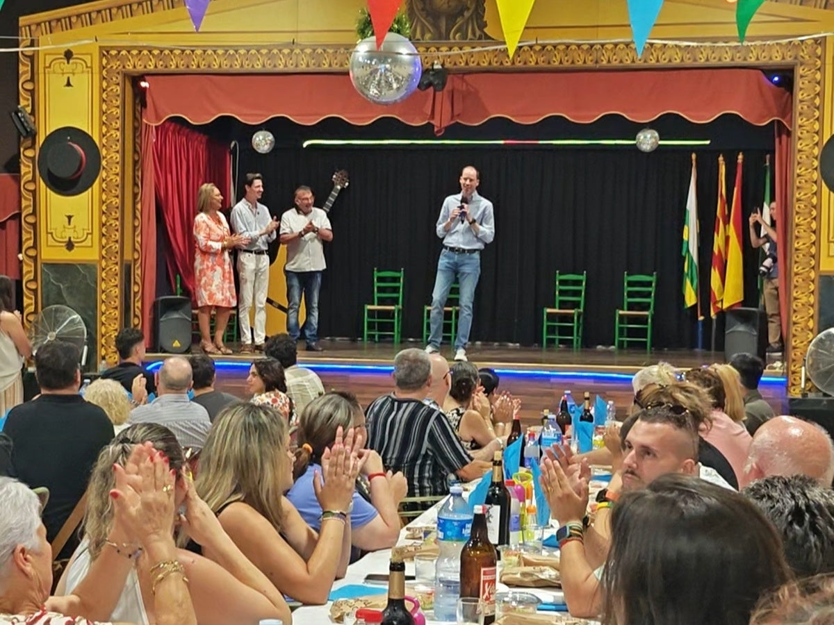Cuca Santos i Juan Fernández, a la trobada d'estiu del PP. Autor: cedida. 