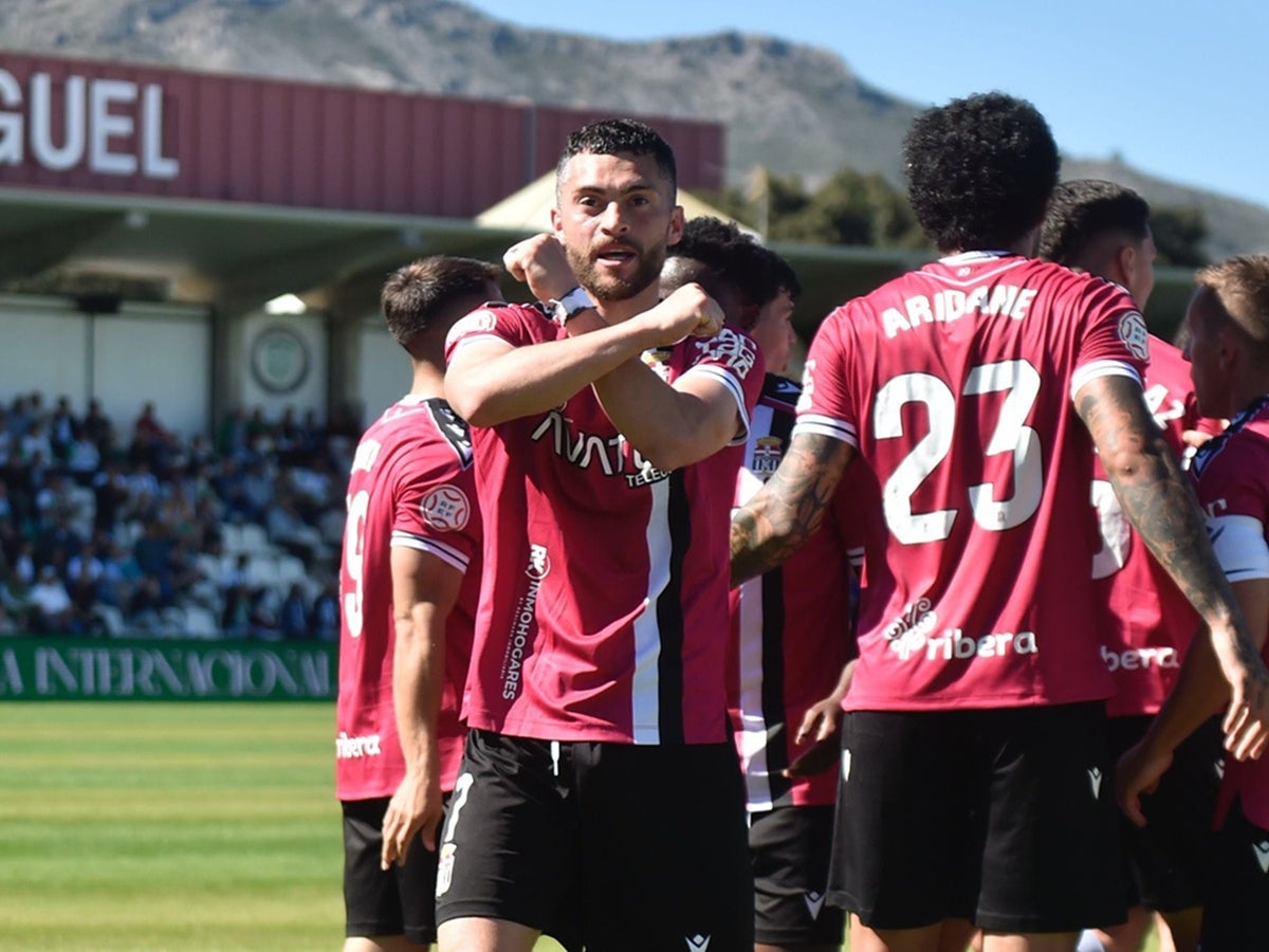 Yanis Rahmani, nou fitxatge, celebrant un gol amb el Cartagena. @FCCartagena, via X