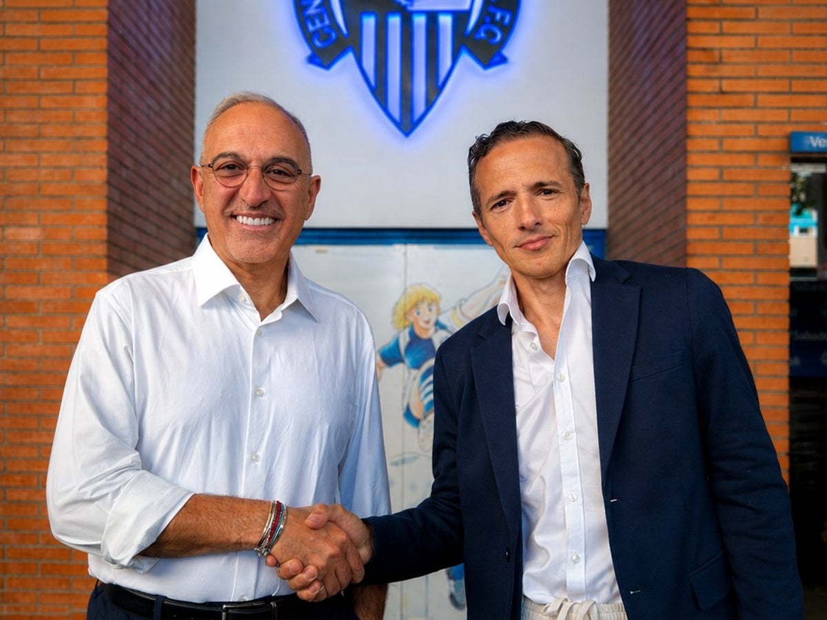 Antonio Neri i Pau Morilla-Giner, escenificant l'entrada del primer al Consell d'Administració del CE Sabadell. Foto: @CESabadell via X. 