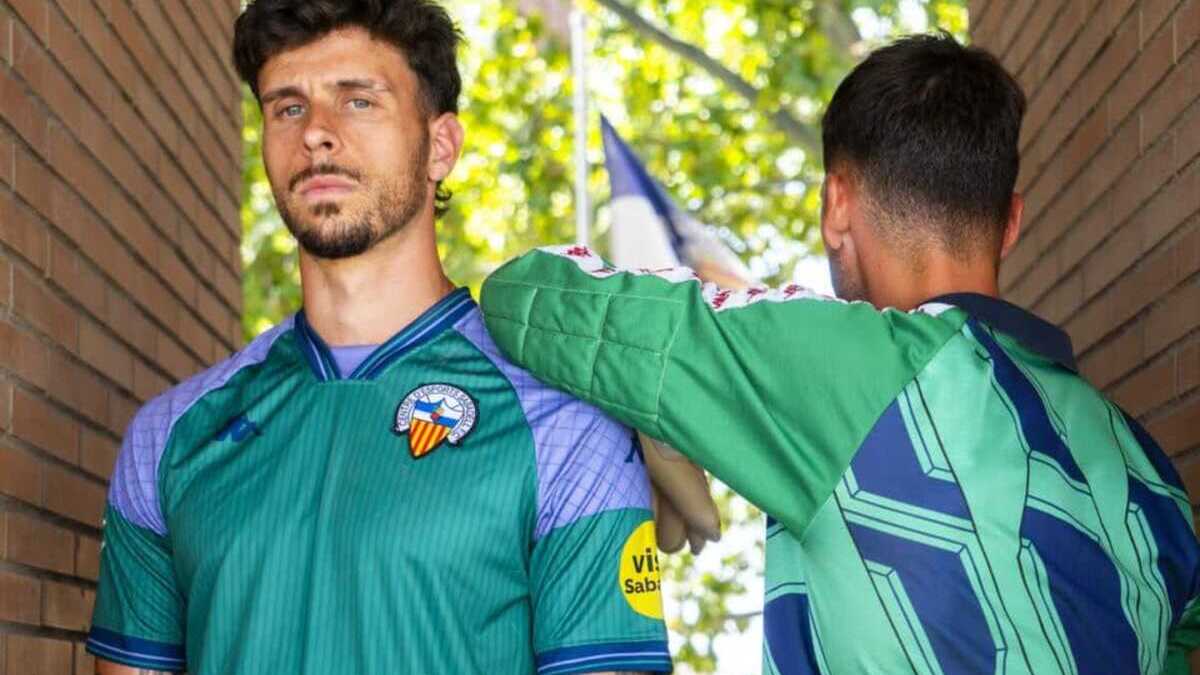Les equipacions 'retro'. CES