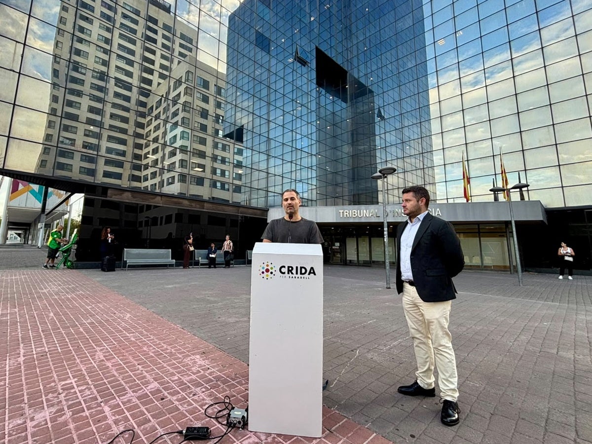 El portaveu de la Crida, Oriol Rifer, i l'advocat d'Alerta Solidària, Xavier Monge. Autor: J.d.A.