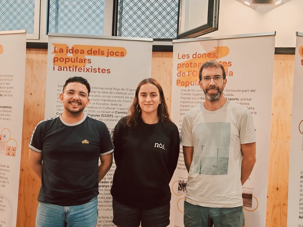 Presentació de l'exposició. Allan Contreras (PAS), Irene García (Fundació Neus) i l'Oleguer Presas (Futbol Caserna). Autor: Albert P.