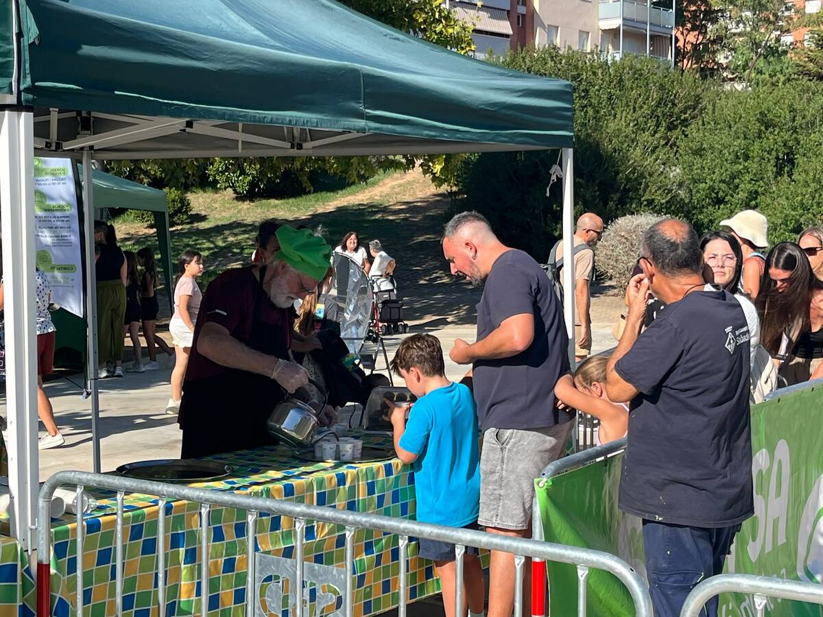 Xocolatada al Parc d'Odessa, aquest divendres. Autor: Jordi M.