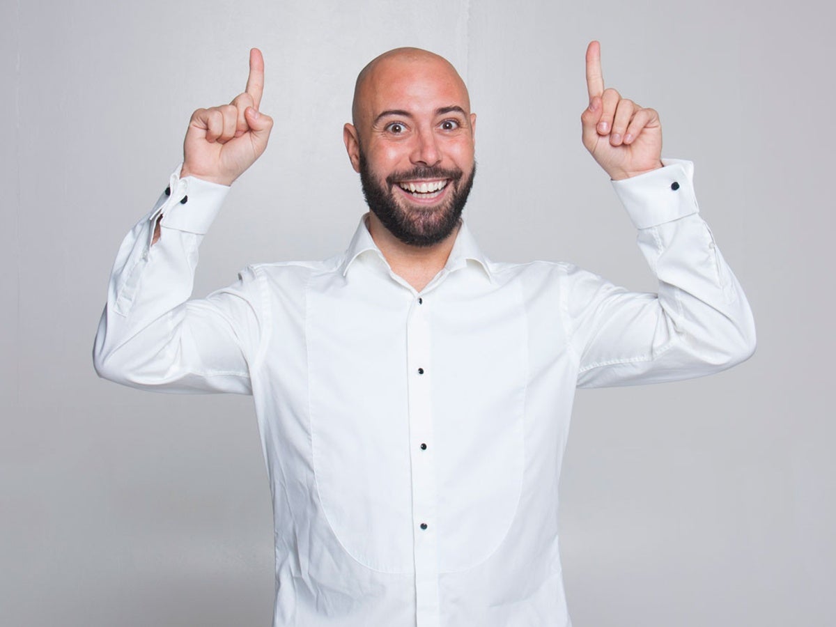 Andreu Casanova  protagontiza el monòleg 'Tinder sorpresa' aquest divendres a l'Espai Cultura. 