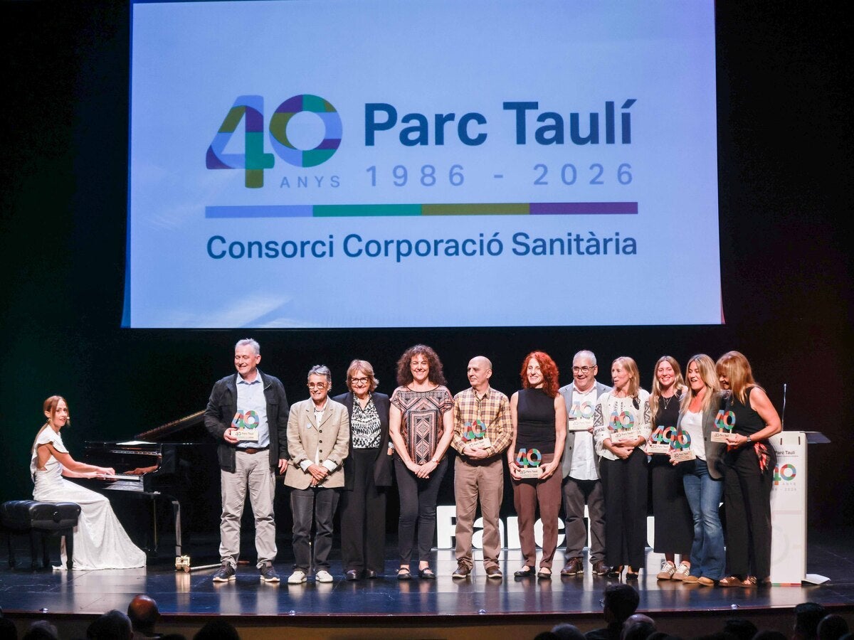 Lliurament dels reconeixements a treballadors del Taulí. Autor: cedida.