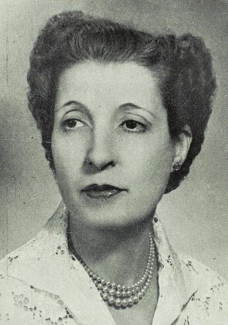 Retrat de Pilar Tous de Cirera (1957). Autor: desconegut. Imatge extreta de la monografia d'A.Armengol.