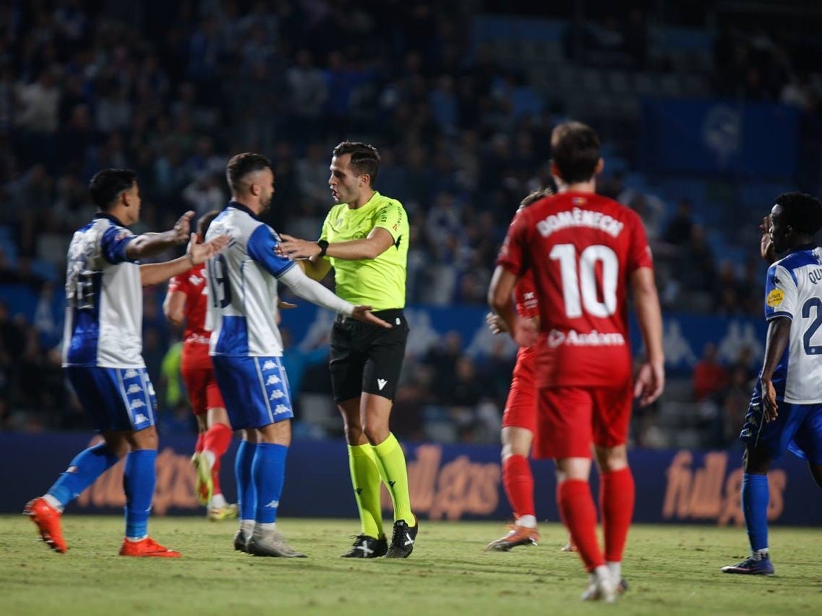 Els arlequinats, demanant el penal. Autora: Dihör