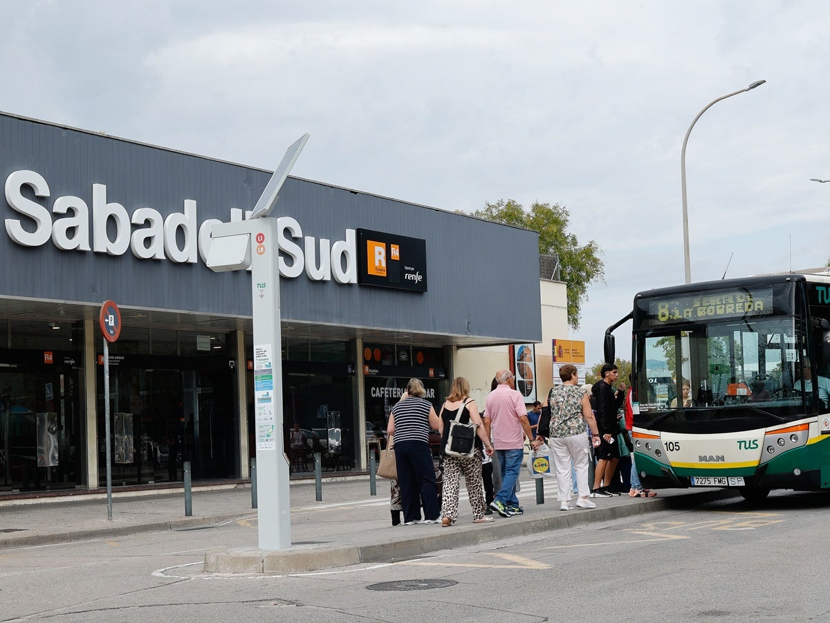 Exterior de l'estació Sabadell Sud, fa uns dies. Autora: Dihor. 