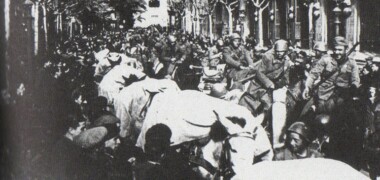 Foto portada: entrada de les tropes dels bàndol franquista per la Rambla de Sabadell, el 27 de gener de 1939, avui fa 75 anys. Autor: Pere Grau / Arxiu Històric de la UES.