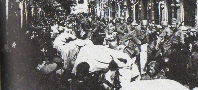 Foto portada: entrada de les tropes dels bàndol franquista per la Rambla de Sabadell, el 27 de gener de 1939, avui fa 75 anys. Autor: Pere Grau / Arxiu Històric de la UES.