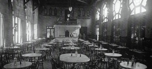 Interior del Cafè Euterpe cap al 1915. Autor: Francesc Casañas Riera (AHS)