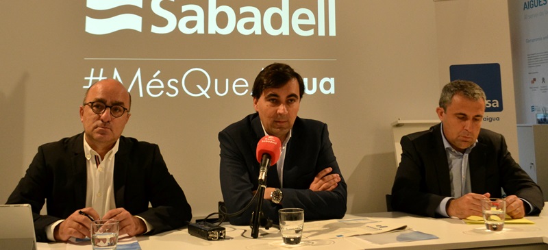 Foto portada: el director de Clients, Josep Escartín, el president de CASSA, Enric Blasco, i el director de CASSA, Joan Cristiá, aquest matí. Autor: J.d.A.