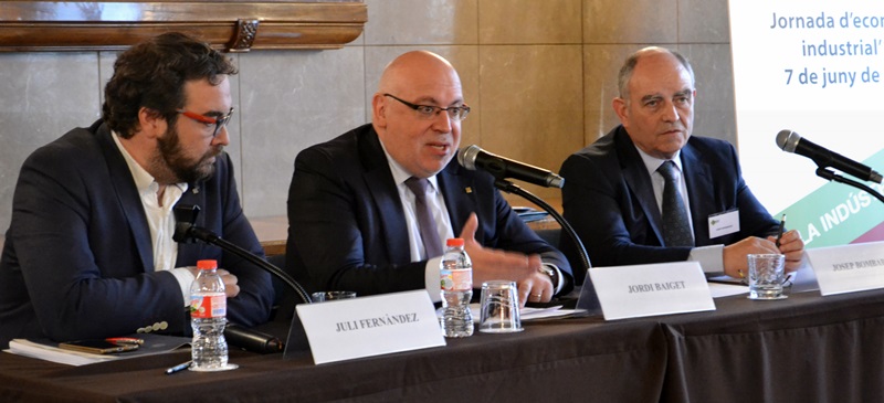 Foto portada: l'alcalde de Sabadell, Juli Fernàndez, el conseller, Jordi Baiget, i el president de la Fundació per la Indústria, Josep Bombardó, aquest matí. Autor: J.d.A.