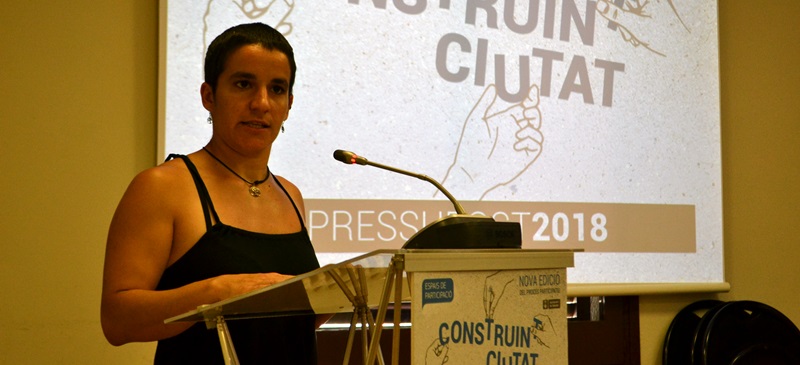 Foto portada: la regidora Glòria Rubio, presentant el projecte. Autor: J.d.A.