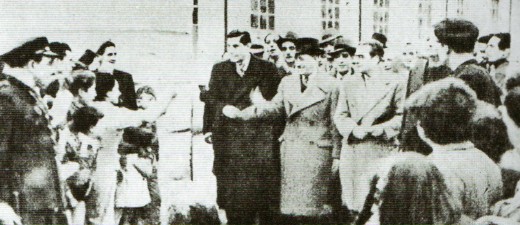 El president Companys acompanyat per l'alcalde Moix i el regidor de Cultura Salvador Sarrà a la visita a Sabadell el 16 de març de 1937