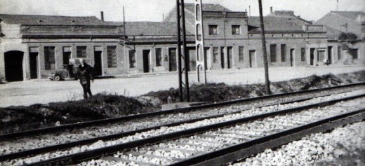 Carrer Sant Ferran amb les vies del Ferrocarril del Nord. Autor: Pere Lartuna/AHFUES.