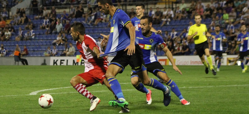 Foto portada: Sanchón, lluitant una pilota. Dihör.