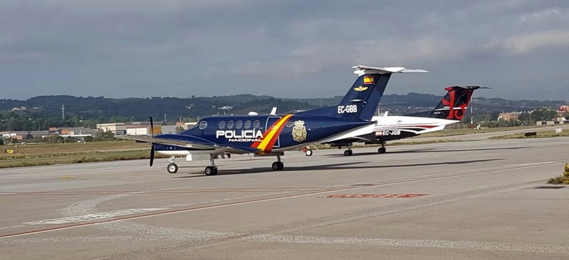 Foto portada: l'avió de la Policia Nacional. Autor: cedida.