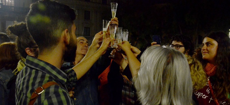 Foto portada: celebració a la plaça Sant Roc. Autor: David B.