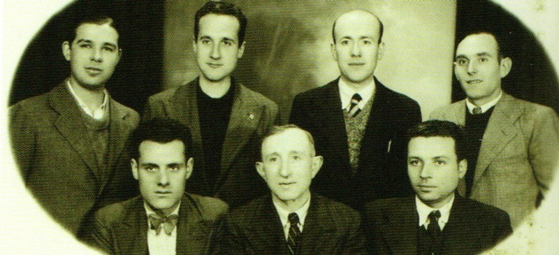 Foto portada: Junta escolar de l'Acadèmia Delta. D'esquerra a dreta Màrius Graupera, Pere Pal, Jaume Viladoms, Isidre Creus i l'alumne Casablancas. 1949. Autor desconegut.