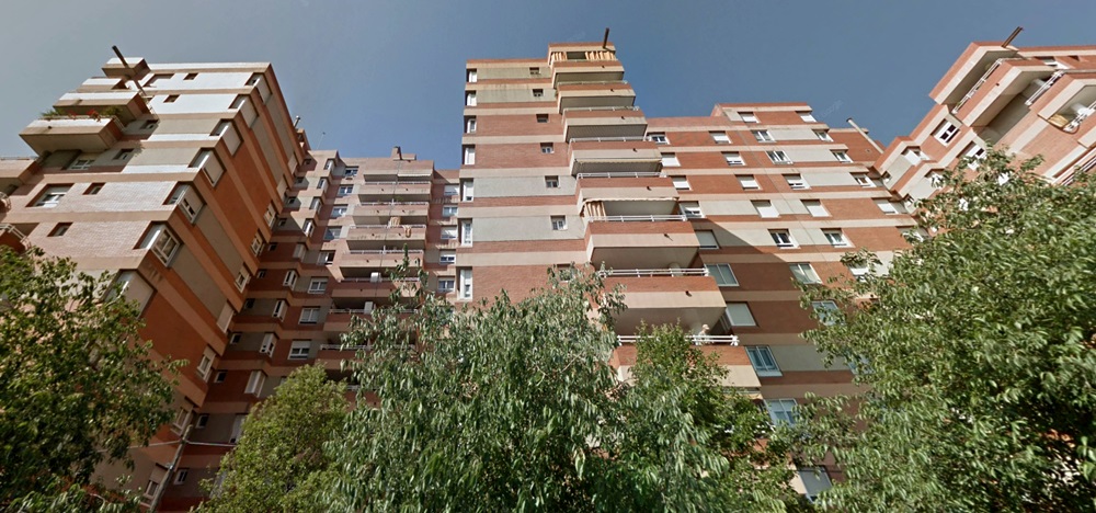 Foto portada: l'edifici on es va produir l'incendi. Foto via Google Street View.