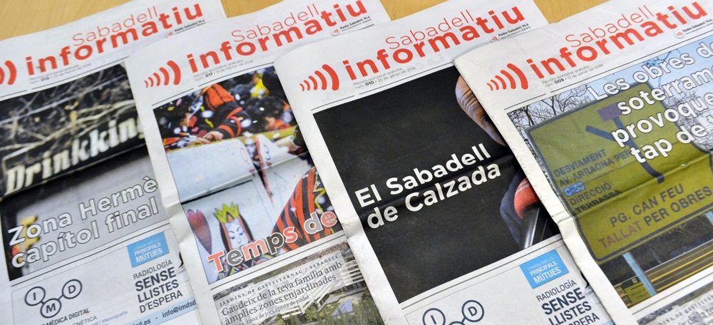 Exemplars de 'Sabadell informatiu'. Foto: J.d.A.