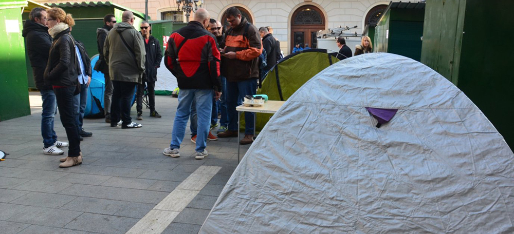 Foto portada: l'acampada, aquest matí. Autor: David B.