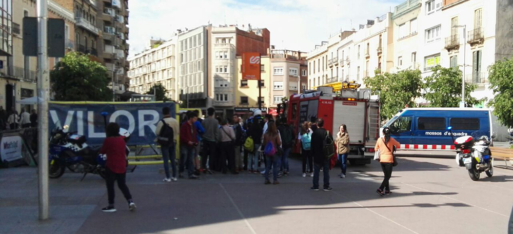 Foto portada: entrada de l'estació del Passeig de la Plaça Major, aquest dimarts. Autor: Cedida.