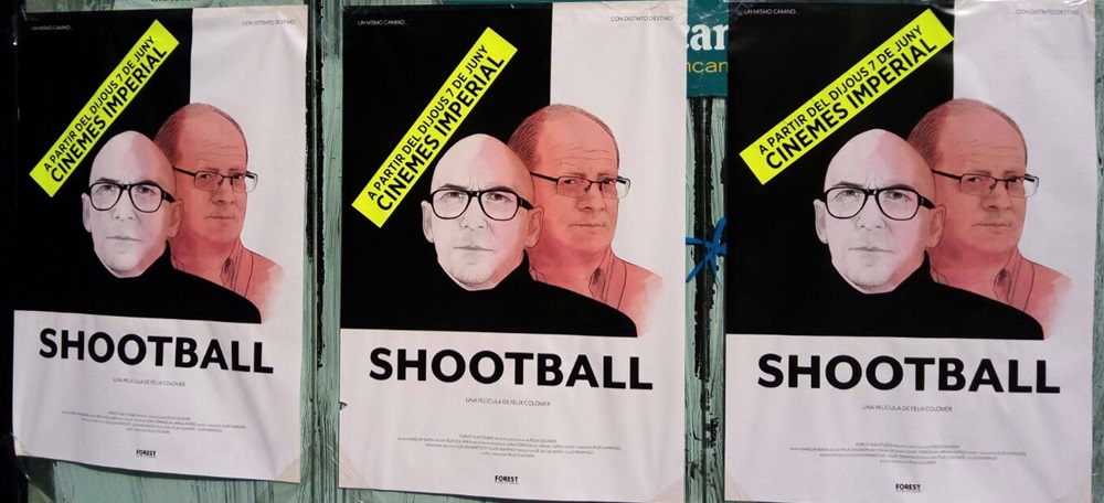 Foto portada: cartells promocionals de l'estrena al carrer de Les Valls. Autor: J.d.A.