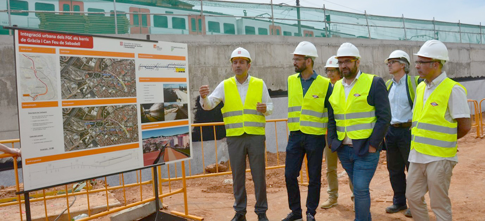 Foto portada: visita a les obres del soterrament, aquest divendres. Autor: David B.