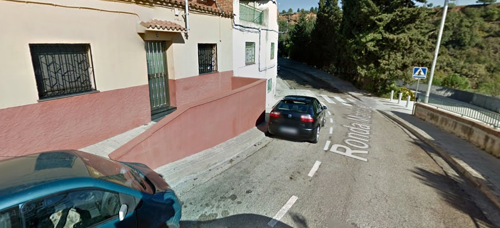 Foto portada: la ronda Maria Gispert, al Pla de Can Puiggener. Foto via Google Street View.