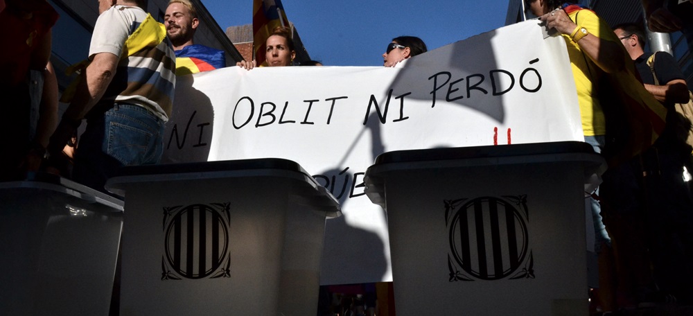 Urnes de l'1-O a la porta de l'escola Nostra Llar, aquesta tardor. Autor: J.d..A