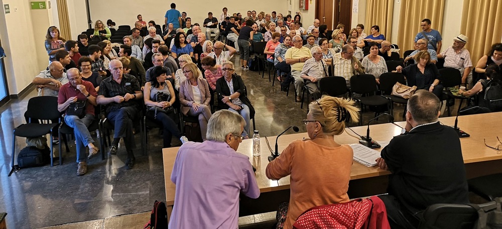 Foto portada: assemblea d'En Comú Podem Sabadell. Foto: @podem_sabadell via Twitter.