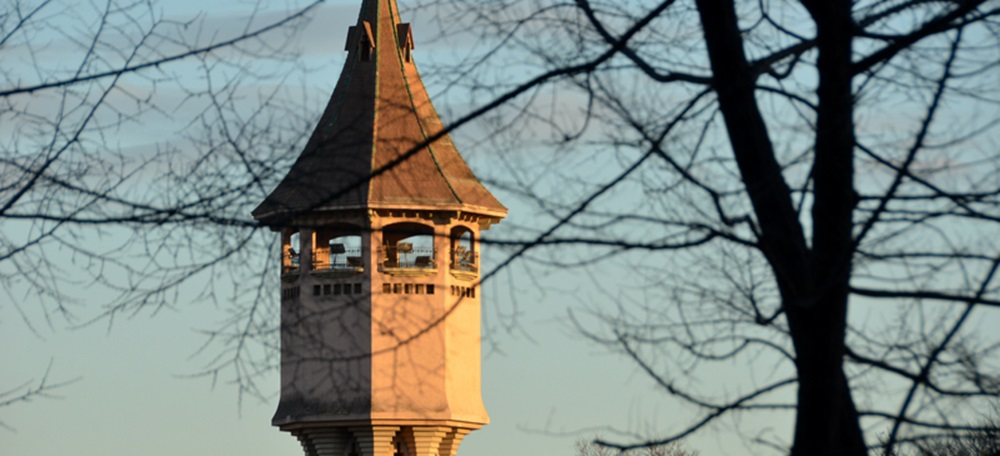 Foto portada: la Torre de l'Aigua, símbol per excel·lència de Sabadell. Autor: David B.