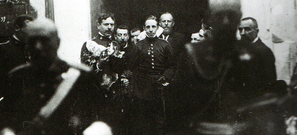 El rei Alfonso XIII a la fàbrica de Mateu Brujas a la seva visita a Sabadell el 1904.