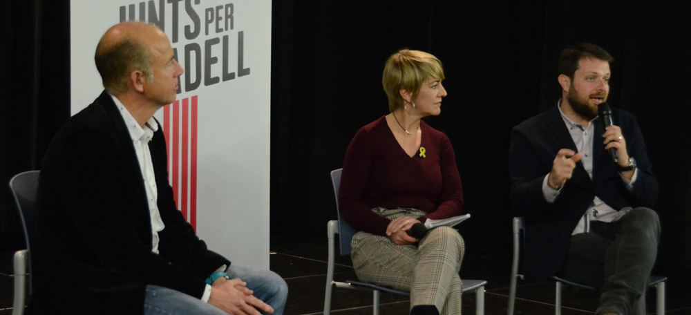 Foto portada: Lourdes Ciuró i Gerard Figueras durant el debat. Autor: David B.