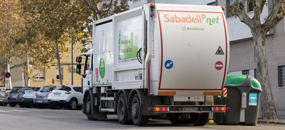 Foto portada: un camió de l'empresa SMATSA, en una imatge d'arxiu. Autor: David B.