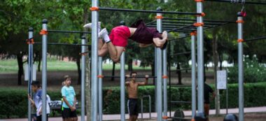 Foto portada: el parc de calistènia del parc de Catalunya. Autor: Mein.es