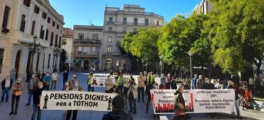 Fotografia de la concentració realitzada al la Plaça Sant Roc, organitzada per Plataforma per Sabadell. Autora: Clàudia Mas