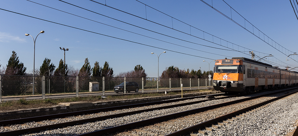 Foto portada: la vida de la R4, al seu pas per Sabadell Sud. Autor: Miguel Tornel.