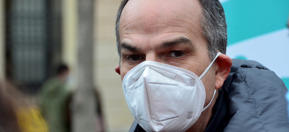 Foto portada: Jordi Turull, a la plaça Sant Roc. Autor: David B.