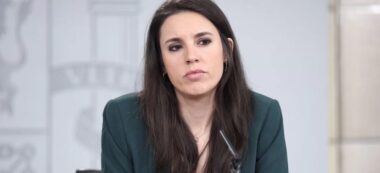 Foto portada: la ministra d'Igualtat, Irene Montero, en roda de premsa.