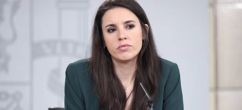 Foto portada: la ministra d'Igualtat, Irene Montero, en roda de premsa.