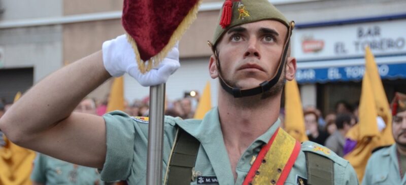 Foto portada: la processó de Can Puiggener. Autor: David B.