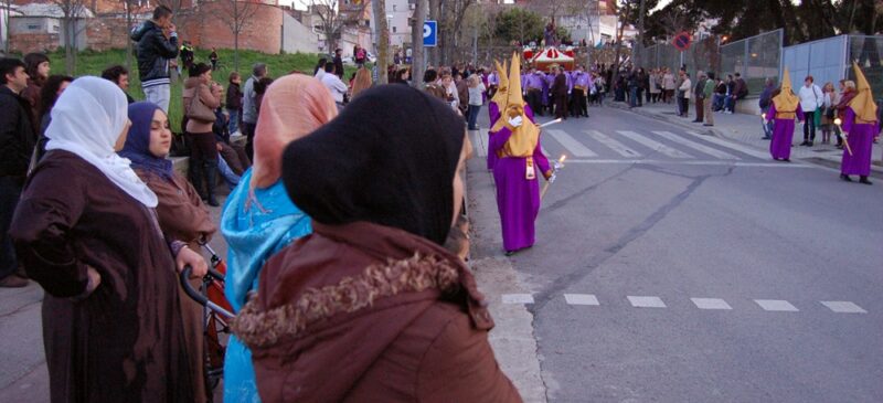 Foto portada: la processó de Can Puiggener. Autor: David B.