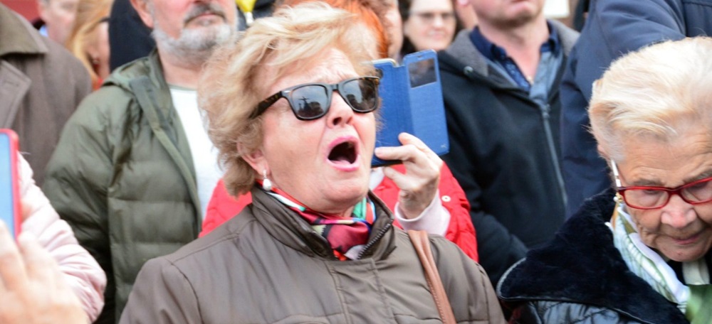 Foto portada: la processó de Can Puiggener. Autor: David B.