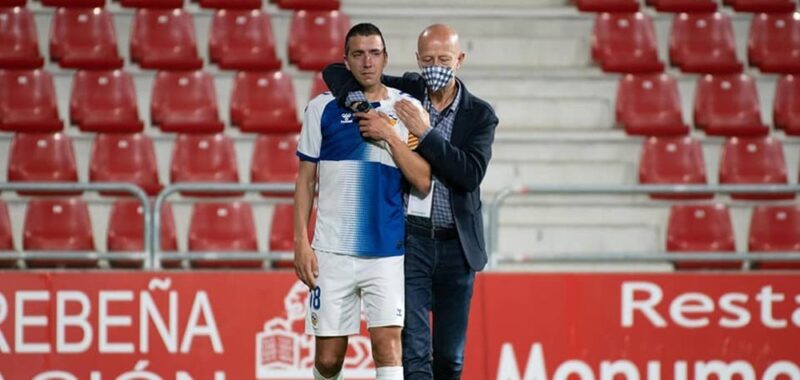 Foto portada: Pedro Capó i Esteve Calzada, al final del partit. Autor: CE Sabadell via Facebook.